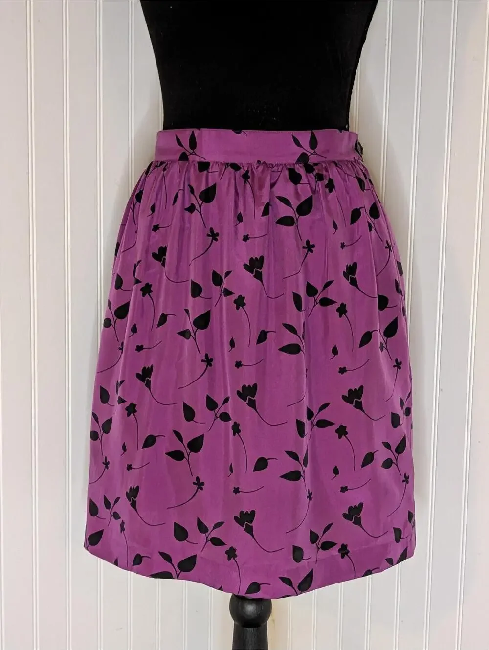 Brooks Brothers 100% Silk Skirt Magenta Violet Botanical Leaf Line Size 8